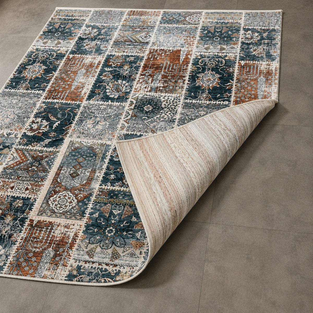 Tapete All Decor Mahali Patchwork M. Blue Cream Turco Azul Acinzentado Creme e Ferrugem Retangular
