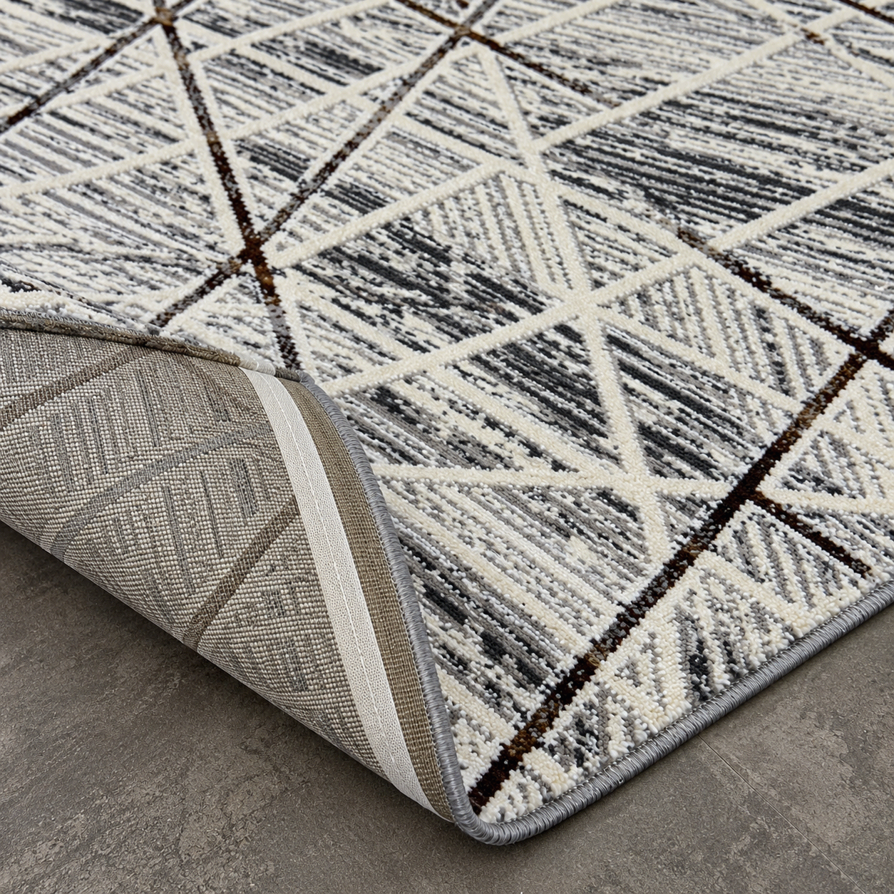 Tapete Edantex Carrara Turco Geométrico Cinza e Off White Retangular
